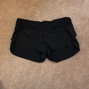 Lulu lemon speed up shorts 2.5”